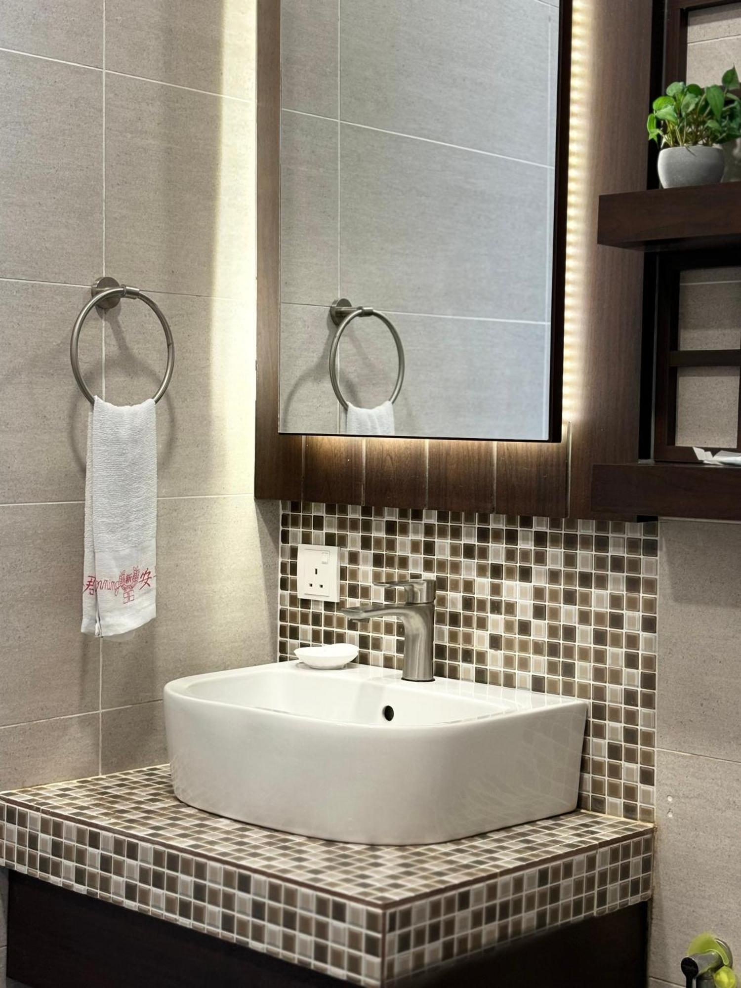 2Br Premium Suites Troika Kota Bharu By Aghome エクステリア 写真